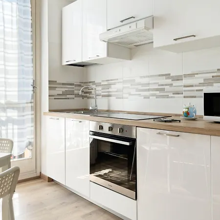 Parco Della Montagnola & Stazione شقة بولونيا