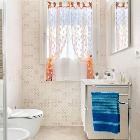 Parco Della Montagnola & Stazione