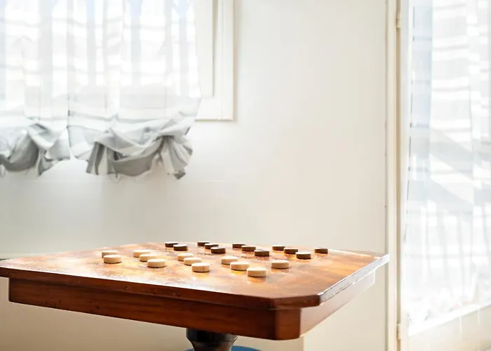 Parco Della Montagnola & Stazione بولونيا