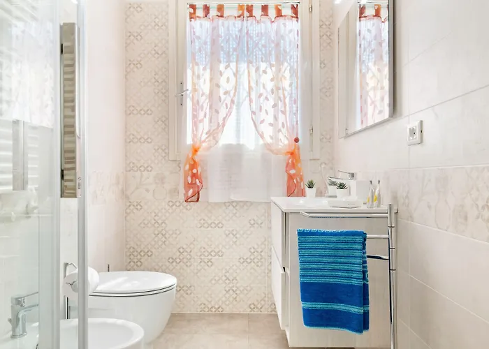 Parco Della Montagnola & Stazione