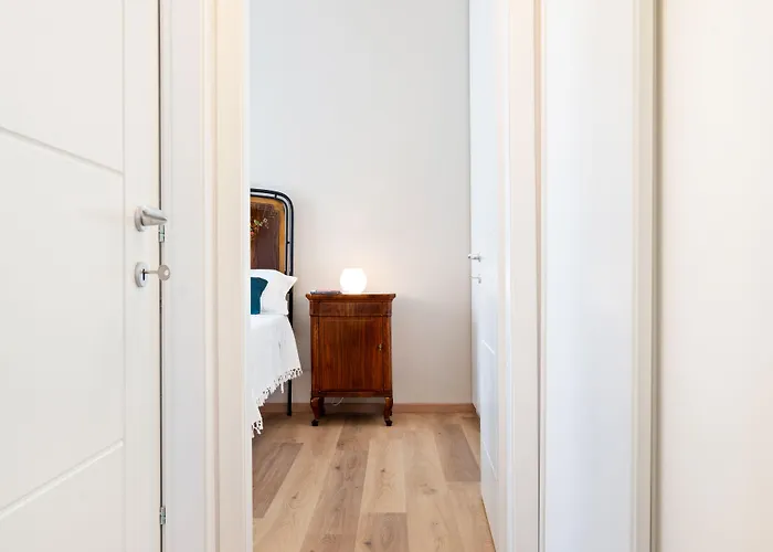 Parco Della Montagnola & Stazione