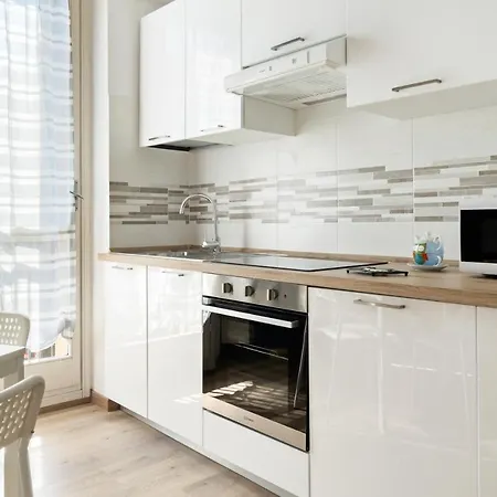 Parco Della Montagnola & Stazione Apartment