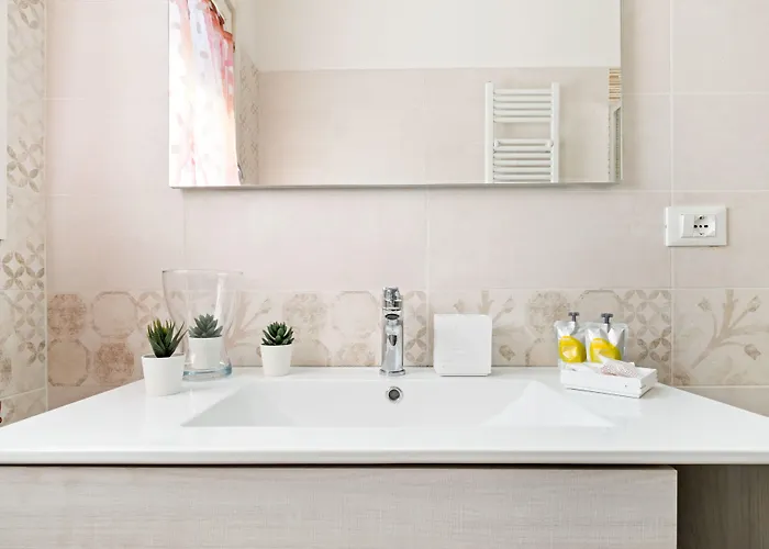 Parco Della Montagnola & Stazione Apartment *